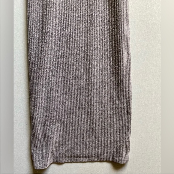 Community aritzia tank midi knit dress Sz M - Picture 5 of 12